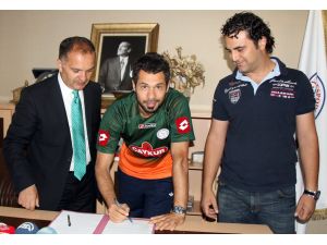 Serkan Kırıntılı Çaykur Rizespor’a İmzayı Attı