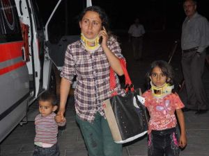 Lastiği Patlayan Minibüs Kaza Yaptı: 13 Yaralı