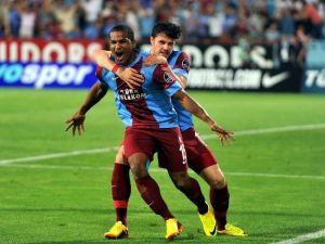 Bordo Mavili Taraftarın Forvet İsyanı