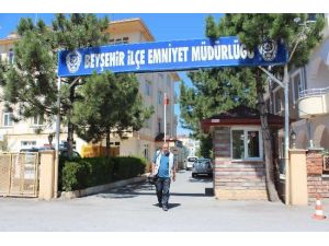 Gazetecinin Evini Basmak İstediler