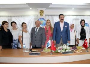 Hisarcıklıoğlu, Hz. Hatice’yi Örnek Gösterdi