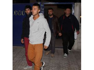 Kaza Yapan Gaspçılar Yakalandı