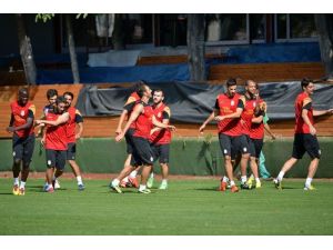 Çiçeği Burnunda Transfer Antrenmana Katılmadı