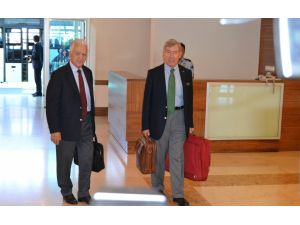 Mısıra Gidecek Chp Heyeti İstanbula Geldi