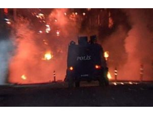 Polislere Molotoflu Saldırı