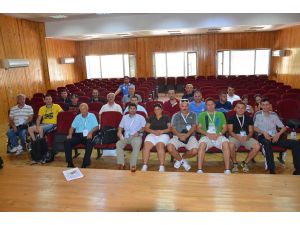 Türk Antrenörlere Eğitim Semineri