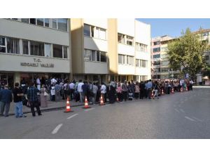 Atanan Öğretmenlerin Kuyruk Çilesi