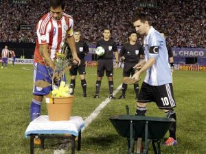 Messi Barış Ağacı Dikti