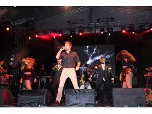 Murat Dalkılıç Kırklarelide Konser Verdi