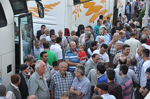 Hacı Adayları Dualarla Uğurlandılar