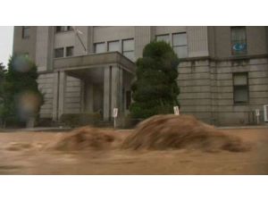 Man-yi Tayfunu Japonya’yı Esir Aldı