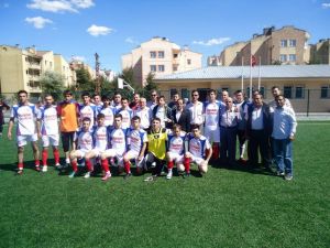 Güneşspor Futbol Takımı Şampiyonluk Kupasını Aldı