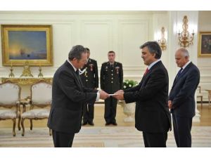 Belçika Büyükelçisi, Cumhurbaşkanı Güle Güven Mektubunu Sundu