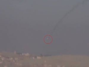 Suriyeli Muhalifler Sınırda Savaş Uçağı Düşürdü