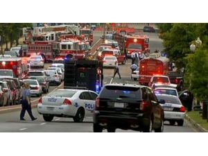 Abd Donanma Üssüne Saldırı: 4 Ölü, 8 Yaralı