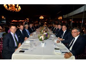 Galatasaray’dan Real Madrid Yetkililerine Yemek