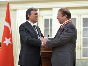 Gül’den Pakistan Başbakanı’na Cumhuriyet Nişanı