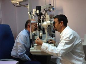 Sağlık Bakanı Müezzinoğlu Göz Muayenesi Oldu