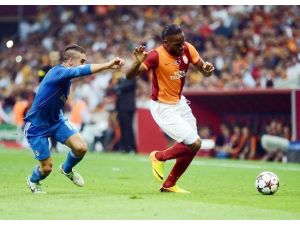 Drogba Hastaneye Kaldırıldı