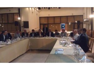 Ak Parti Milletvekili Üstün Gümüşhane’den Gelen Misafirlerini Ağırladı