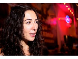 ‘köksüz’ Altın Koza’da Ayakta Alkışlandı