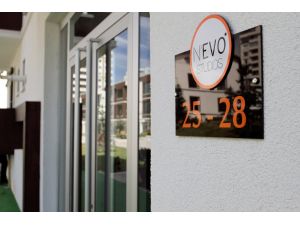 N’evo Studios’da Üniversite Öğrencileri Emin Ellerde