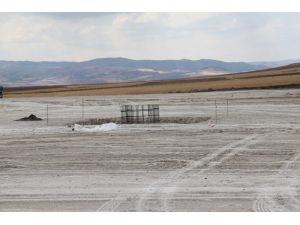 516 Milyon Dolarlık Yatırımın Temelini 5 Kişi Attı