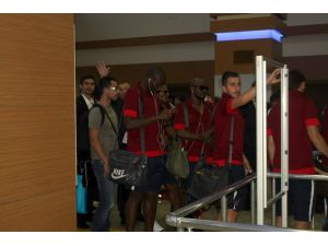 Trabzonspor Kafilesi Trabzona Geldi