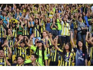 Bugün Fenerbahçeli Kadınlara Özel