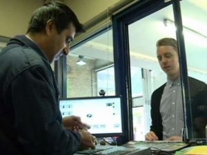 Bı Otoparkta Para Geçmiyor !