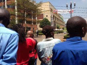 Alışveriş Merkezine Saldırı: 15 Ölü