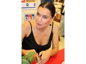 Şevval Sam: Oyunculuğu Özledim