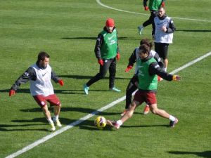 Terim’siz İlk Antrenmanda Sinirler Gerildi
