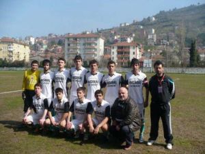 Üç Maçta 24 Gol Yiyince Ligden Çekildiler