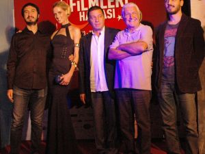 Wılma Elles Türk Kızlarına Övgü Yağdırdı