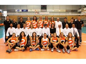 Eczacıbaşı Vitra Sezonu Açtı
