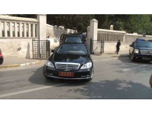 Erdoğan Anne Ve Babasının Mezarında