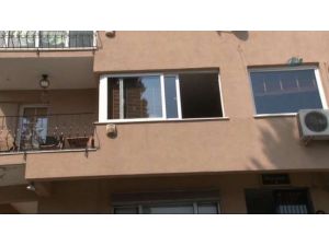 Kurtiz’in Evine Sanatçı Akını