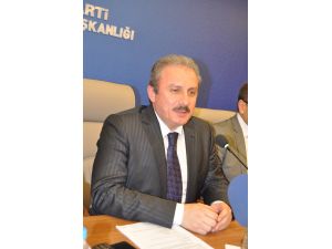 Ak Partiden Başörtülü Belediye Başkan Adayı