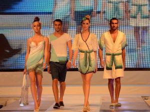 Ünlü Mankenler Büyüledi