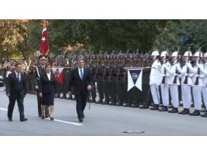 Gül, Törenle Karşılandı