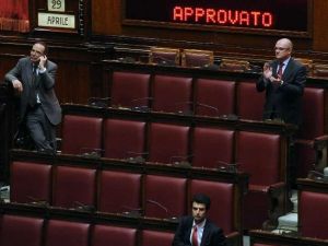 İtalya’da Kritik Oylama