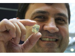 1 Milyon 200 Bin Dolarlık Taş