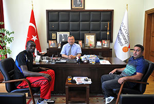 Kenyalı Voleybolcu Chemos’tan Ziyaret