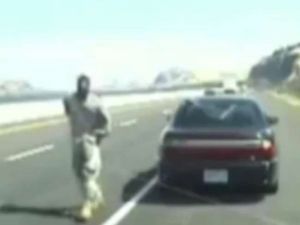 Otoban Ortasında Çatıştılar