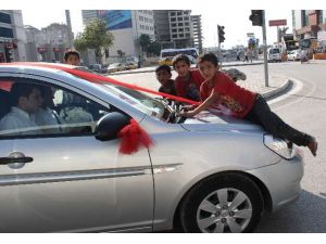 Bahşiş İçin Ölümü Göze Aldılar