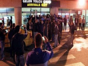 Fırtınaya Destek Taraftardan Geldi