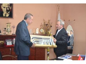 Erdoğan’a Şaşırtan Hediye