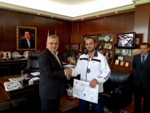 Dağ, Şampiyon Karatecileri Ağırladı
