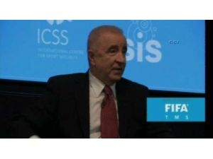 Ünal Aysal’ın Terim Açıklaması Güldürdü